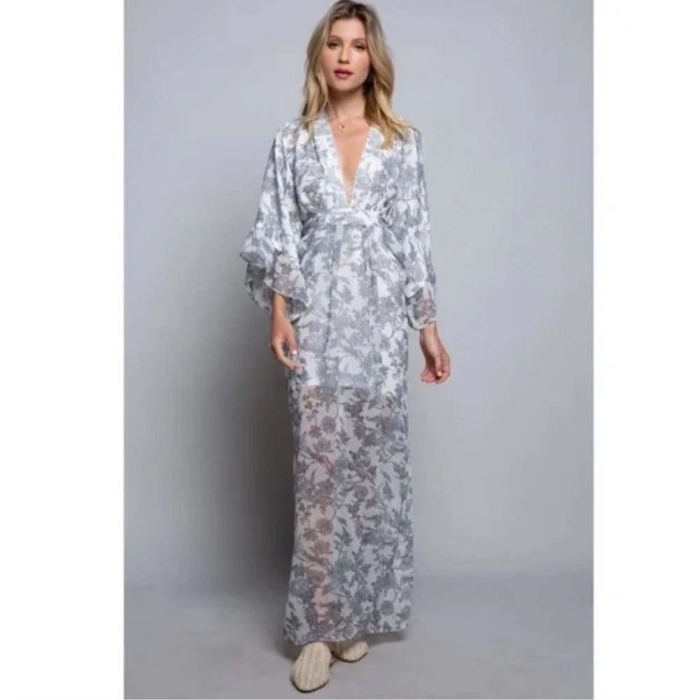 Pol Light Grey Floral Kimono Style Maxi Dress